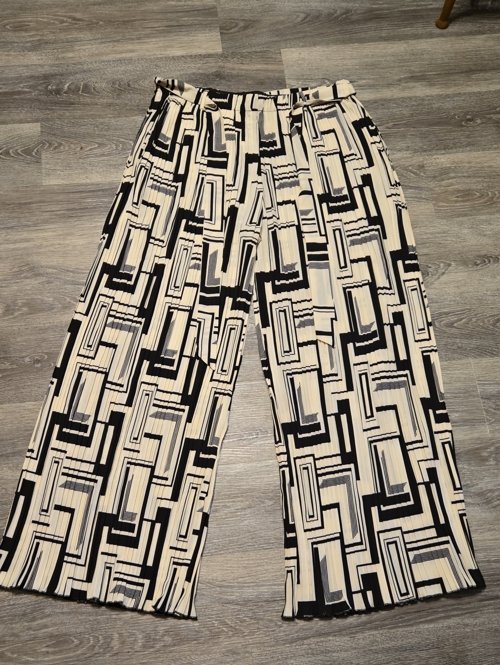 Alice Blue XL Accordion Pleat Patterned Flowy Pants